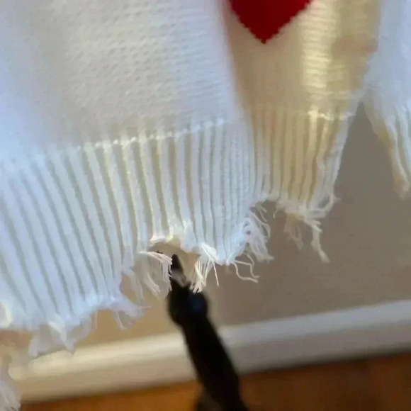 COPY - NWT HEART DISTRESSED SWEATER SIZE MEDIUM - Picture 8 of 11